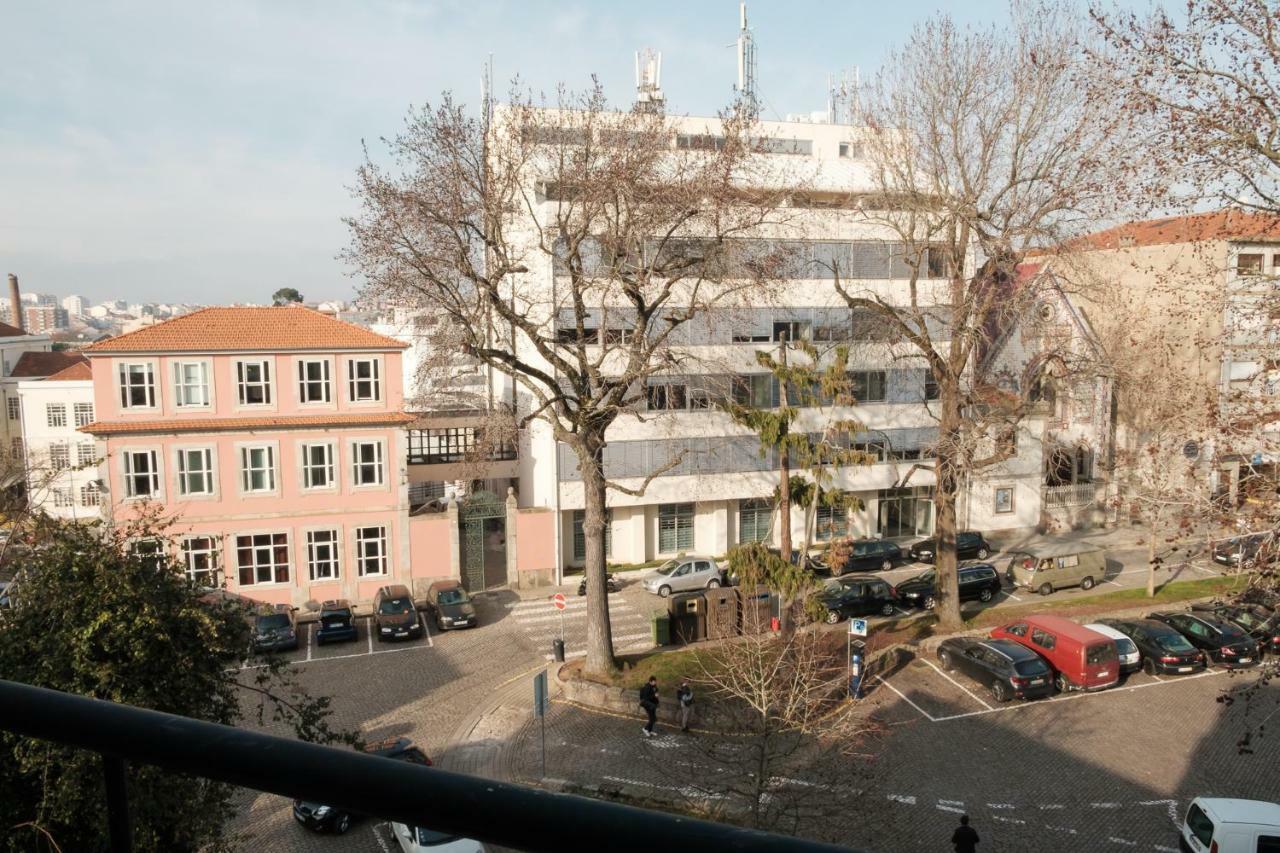 Apartment With Balcony In The Square Porto Exterior foto